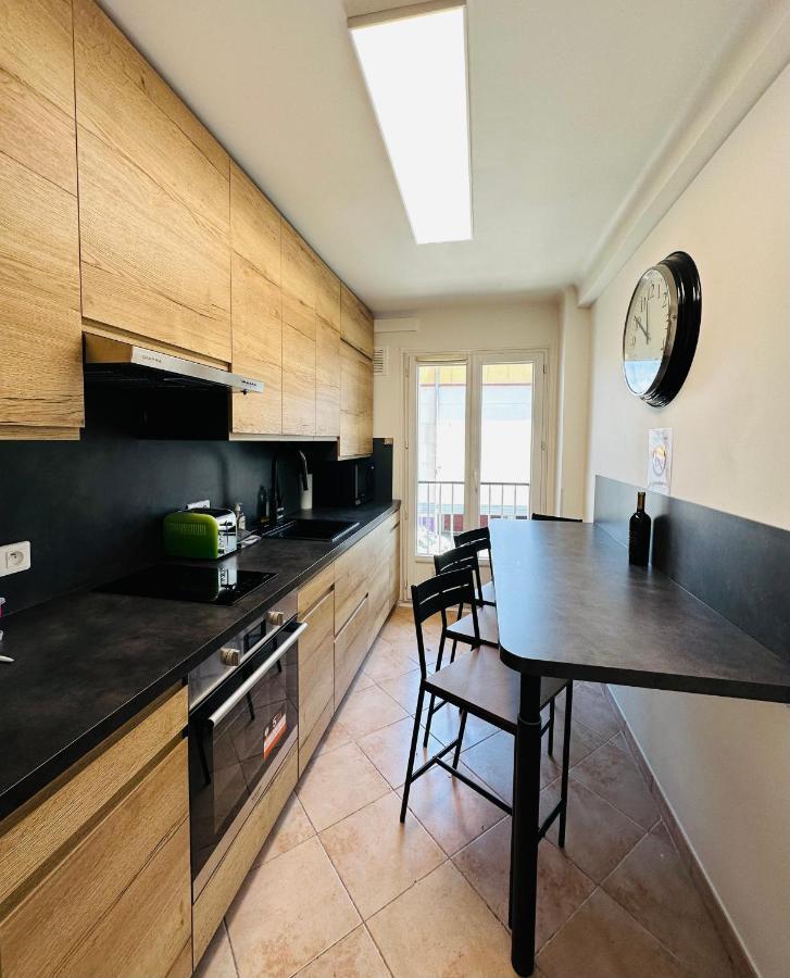 The Nice - 3 Rooms, 3Air Cond, 3Tv, 3Fans, 2 Wc, Wifi Everywhere 5Min Aeroport, Train, Beach, 1Min Tram, 15 Min Centre, Port, Parking Possible المظهر الخارجي الصورة