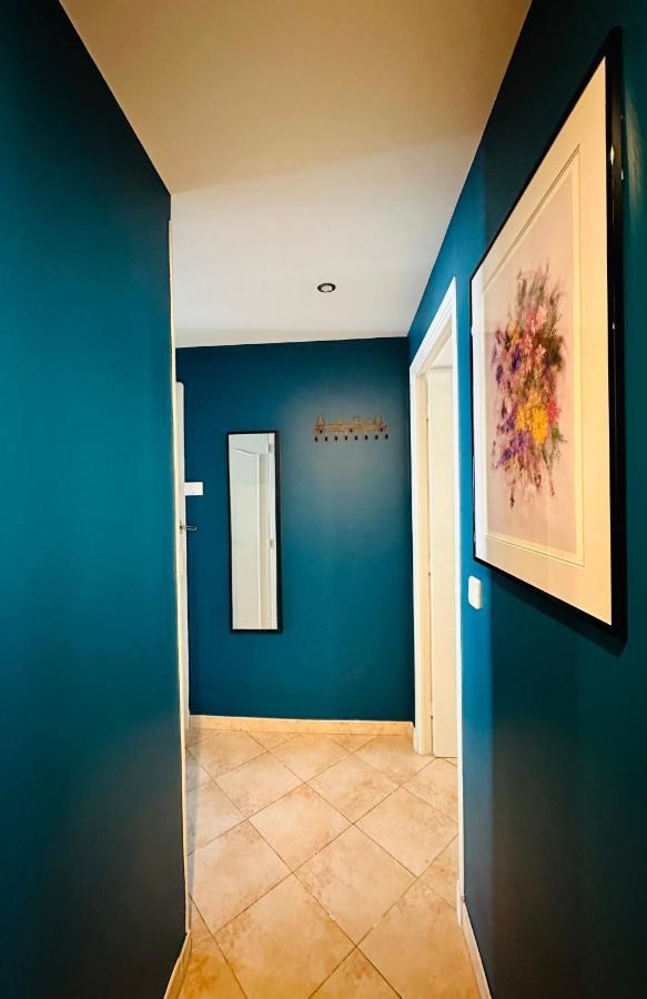 The Nice - 3 Rooms, 3Air Cond, 3Tv, 3Fans, 2 Wc, Wifi Everywhere 5Min Aeroport, Train, Beach, 1Min Tram, 15 Min Centre, Port, Parking Possible المظهر الخارجي الصورة