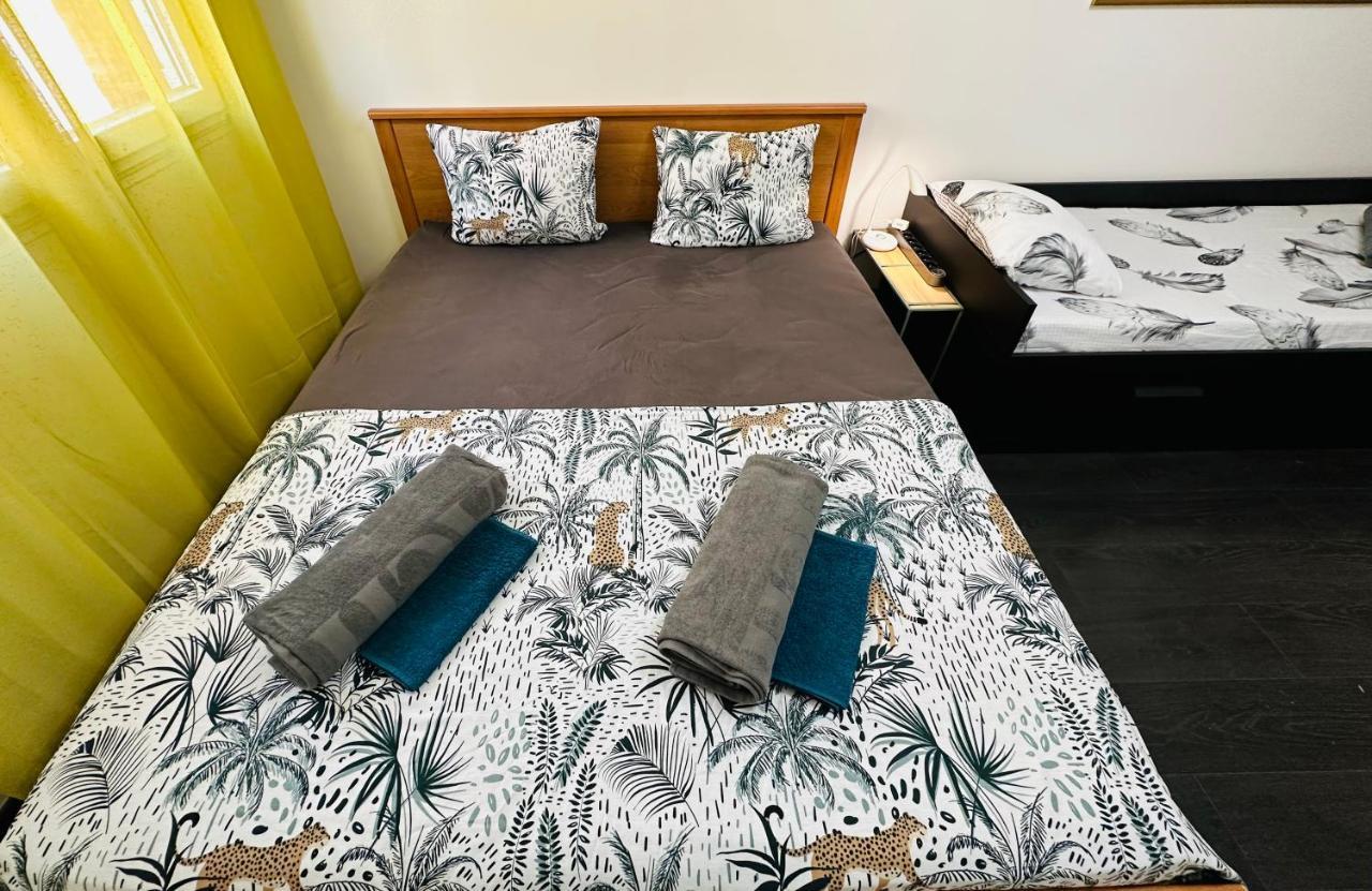 The Nice - 3 Rooms, 3Air Cond, 3Tv, 3Fans, 2 Wc, Wifi Everywhere 5Min Aeroport, Train, Beach, 1Min Tram, 15 Min Centre, Port, Parking Possible المظهر الخارجي الصورة